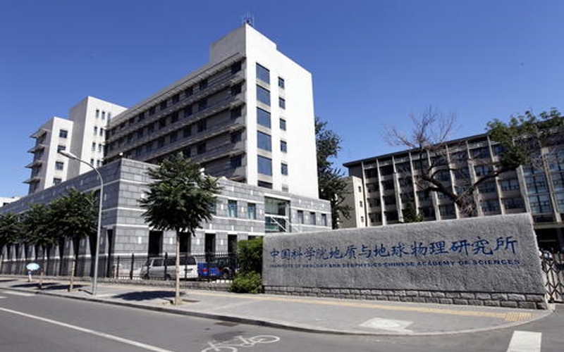 我司與中國科學院地質與地球物理研究所合作斜坡地震動響應監測