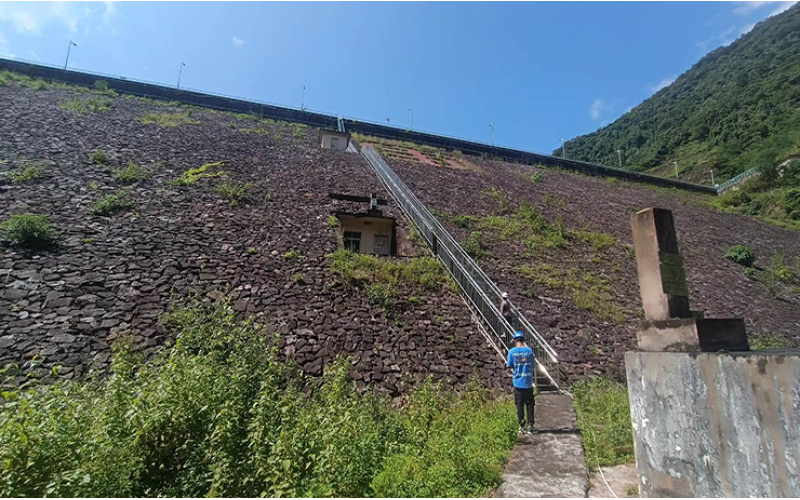 李仙江流域----崖羊山水電站強震監測項目