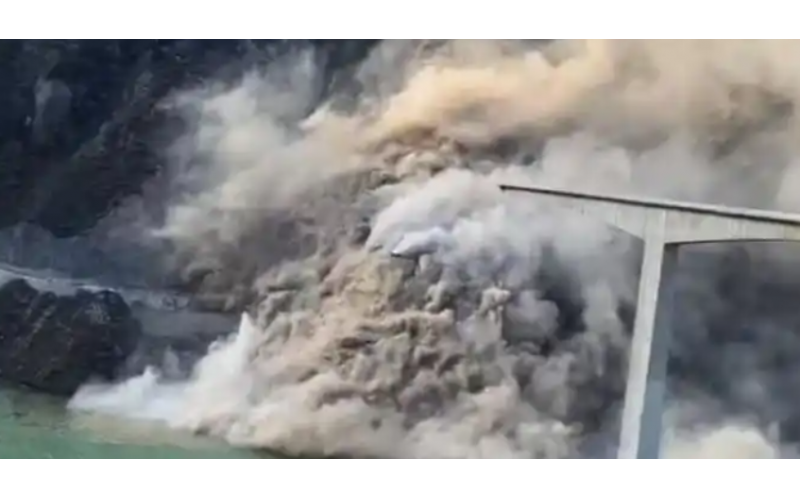 紅旗橋垮塌中的生命防線